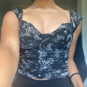 NWOT hot underwire top🤍